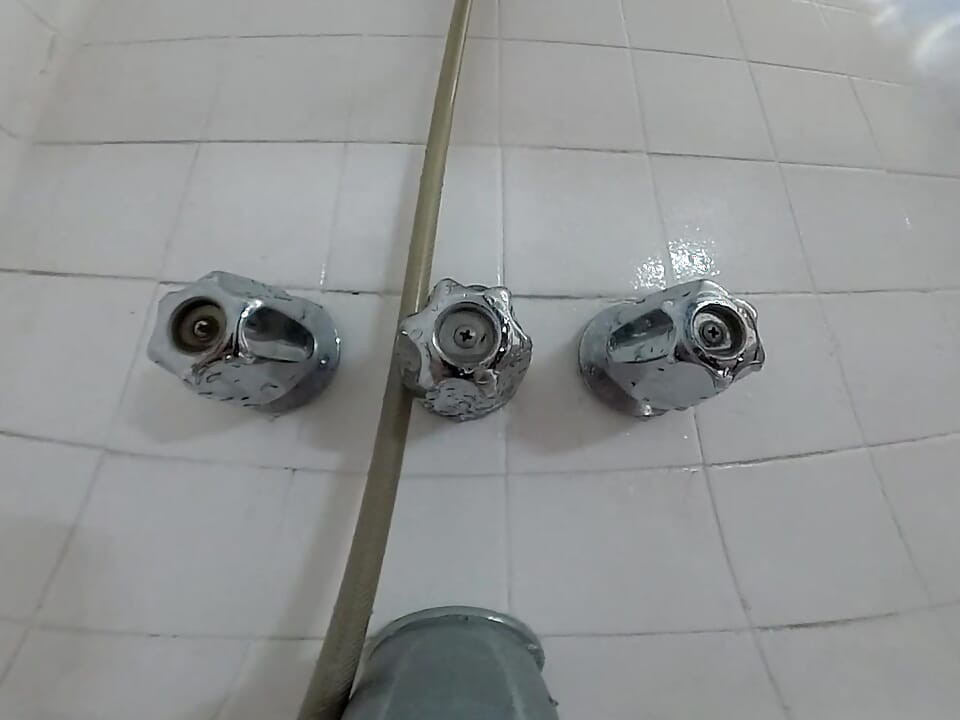 Liz young vr 2025 dilate banyo yapıyor seks oyuncağı 27 hemen arkandayım