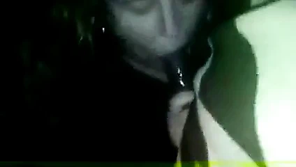 chubby kız verir yarım yamalak derin boğaz