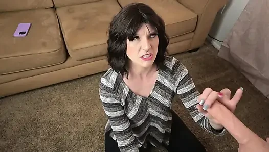 Kızgın üvey anne üvey oğlunun zorbalığına karşı