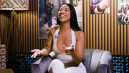 Ameena Green Striptizci kökenleri, osurma videoları ve anime hayranları | Adult Time Podcast