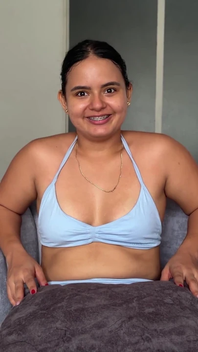 HOT STEPSISTER ARRIVES FROM THE GYM LOOKING FOR COCK | Clip 1