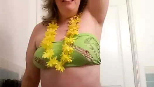 Brenda adalet güzel şarkıcı