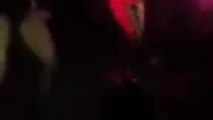 Çılgın kaltak gösterilen kedi üzerinde Brezilya funk