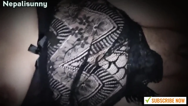 Nepalli üvey anne sevgililer gününün özel gününde hintli erkek arkadaşıyla fışkırtıyor, tam eğlence