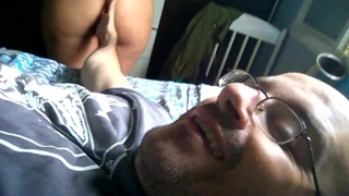 socando o dedo na empregada