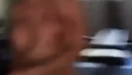 Son derece sıcak muscle kadın becerdin sonra yoga sınıfı