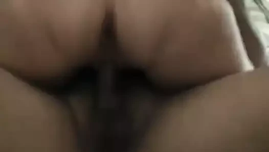 Casada cabalgando verga ajena