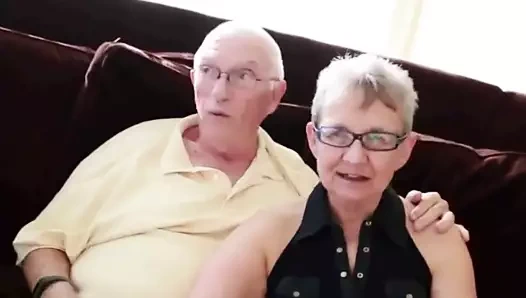 Stp sikişmek için asla çok yaşlı değilsin!