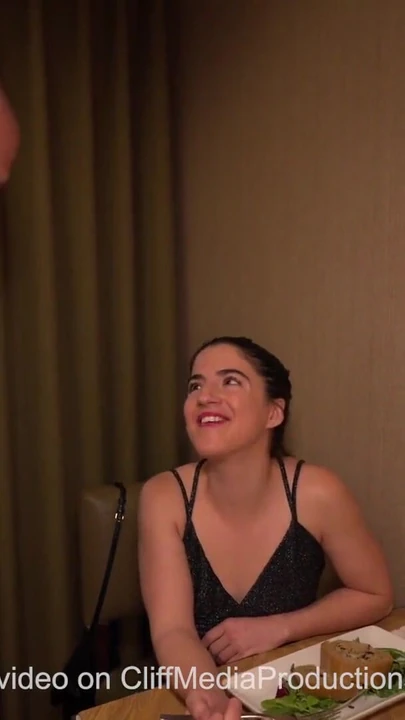 Обязательный для просмотра момент из "Специальный соус шеф-повара - сперма в качестве закуски перед кримпаем - Vanessa Cliff"