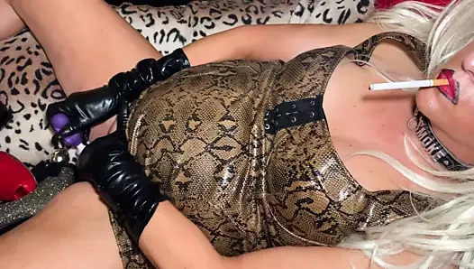 fahişe pt 22 – ayakkabı fetişi