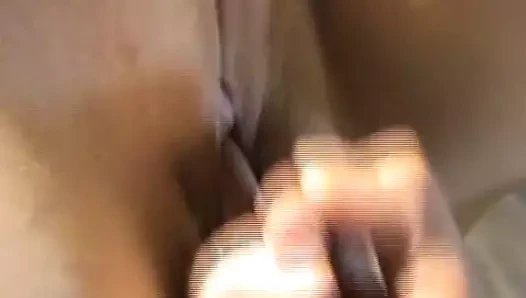 Hot Brunette im Hotelzimmer verfuehrt Hardcorefick