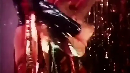 Elektrikli mavi özel - Paul Raymond'ın revuebar'ında bir gece