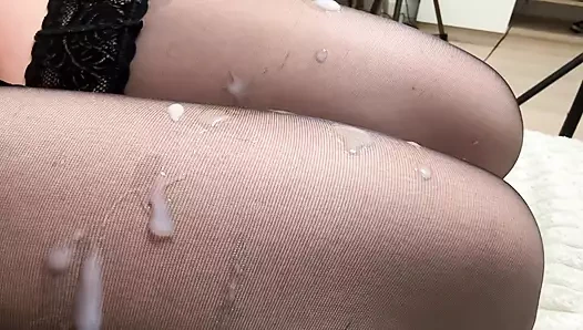 I Eadily Suck a Dick and They Cum on My Stockings