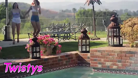 Kızlar oynarken - arietta adams molly stewart - kızıl saçlı