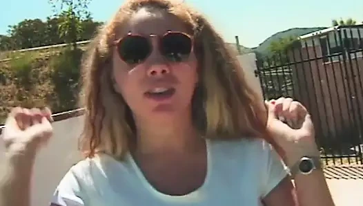 Sıcak bebek ile güzel yuvarlak göt gets ona kedi yaladı itibaren the arka