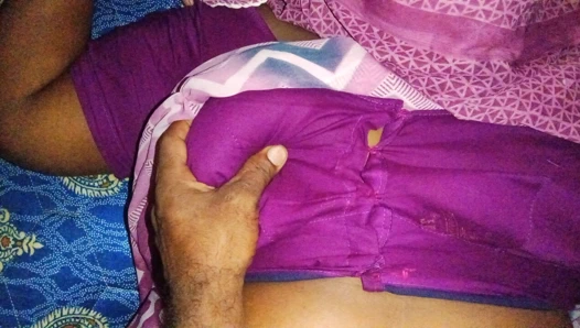 bed roomla thunkum akkavai okka nenaikkum thambii (roleplay sex) clear tamil audio 100%