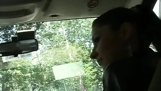 Seksi hatun amcığı seviyor