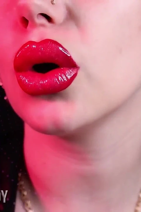 Kontrol kimde: sen mi kırmızı dudaklarım mı?