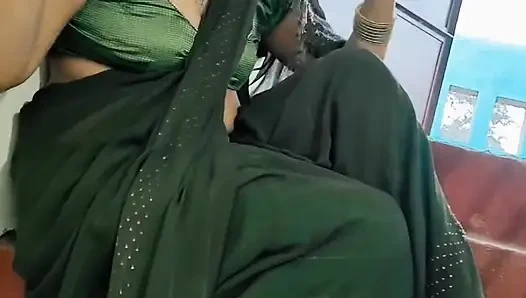 Sexy bhabhi devar ne flating karke pata liya uske baad puri raat kiya sex