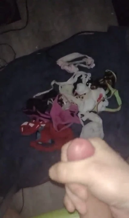 Огромная экстремальная порция спермы в трусики (замедленная съемка) - Wank1nность «Pantys # 1