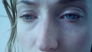 Sophie Turner - ''hayatta kal'' s1e01