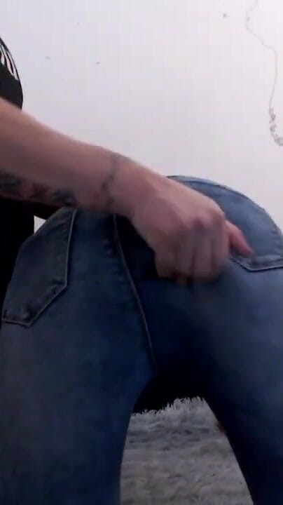 Playing with her ass in jeans | Clip 2