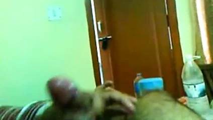 Yeni evli güzel bebek egaerly memnun onu kocası