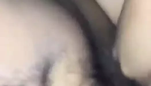 le meto la verga a la yanery