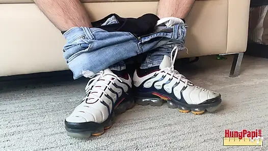 Hung papi genç twink büyük sünnetsiz yarak tek başına büyük boşalma