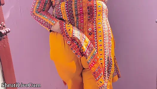 For the First Time My Husband Gifted Me a Chocolate Boy. My Husband Ejaculated After Seeing Me Having Sex. Indian Wife Share XXX