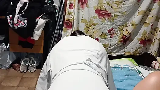 Üç hemşire hastane mola odasında kirli seks yapıyor