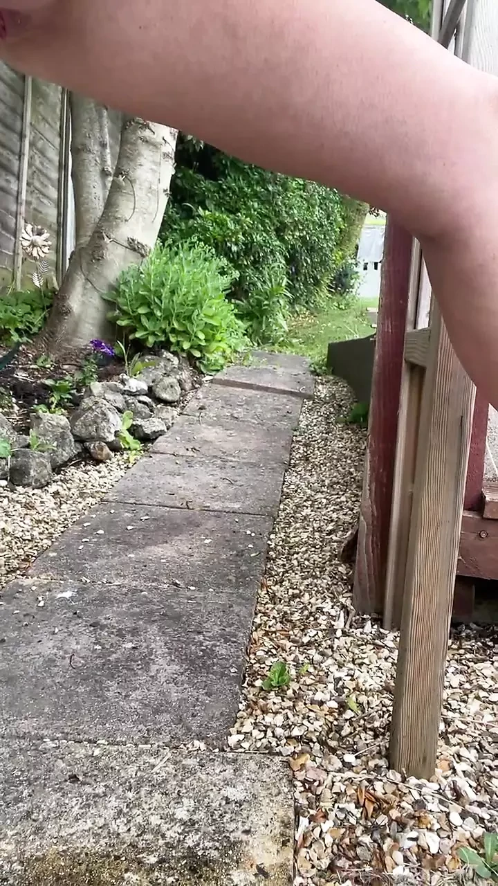 Marie's Pussy Squirt Play