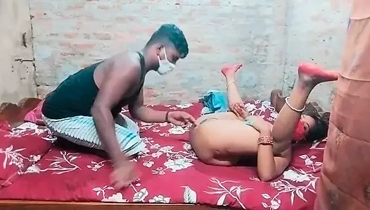 Hintli ateşli yenge ve genç dever amcığını tamamen tıraş ediyor - çift seks