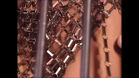 Kutsal manastırda anal grup esareti (tam film)