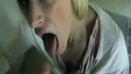 emmek ve lanet içinde terk edilmiş bina