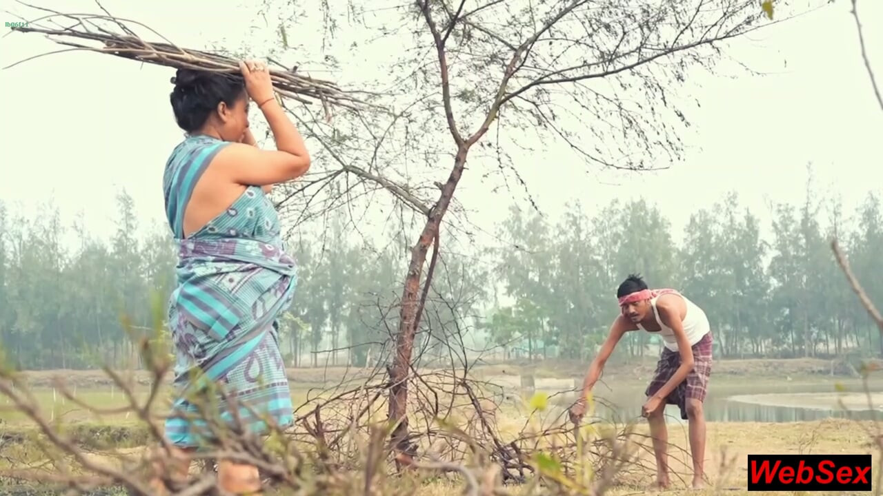 Köylü Katuriya ateşli yengeyi sikiyor! Hintçe WebSeries Sex
