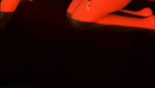 iç çamaşırlarımla poz veriyorum