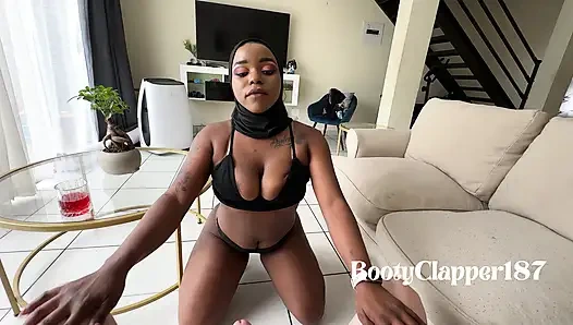 Utangaç tesettürlü kız ilk kez dölleniyor