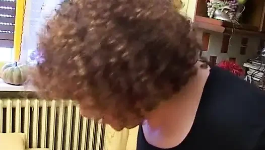 Amatör şişman kız dildoyla amını sıvazlıyor