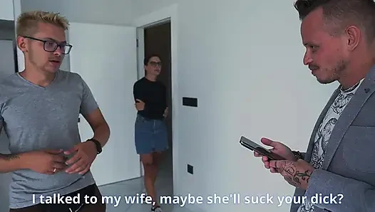 Koca karısının bir emlakçı tarafından indirim için sikilmesini izliyor!