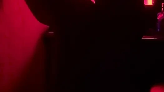 Kırmızı odada yoğun Romalı seks döllenmeye yol açıyor