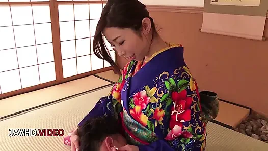 Ayumi shinoda senzles ile baştan çıkarıcı kimono oral seks performansı canlı kamerada
