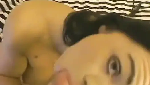 Cherrokee yarak emme becerilerini sergiliyor