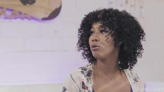 Annenin oğlu - Daya Knight ve Davon Drake rahatsız olmuş üvey anne Misty Stone'ı memnun etmeli