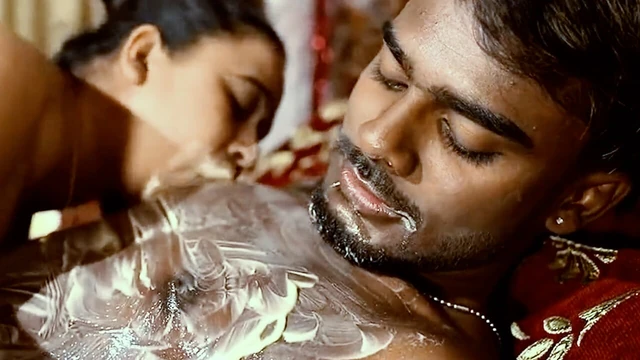 Üvey anne ile fantezi seks - desi büyük götlü orta yaşlı seksi kadın