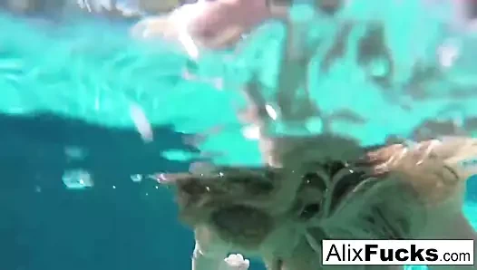 Busty sarışınlar alix &amp; cherie sıska gitmek