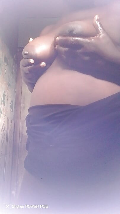 African Slay Queen Moment of entancy