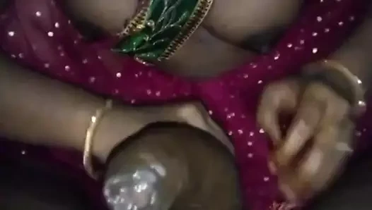 Chhoti chachi ki mazedar chuday ki boli jor jor se