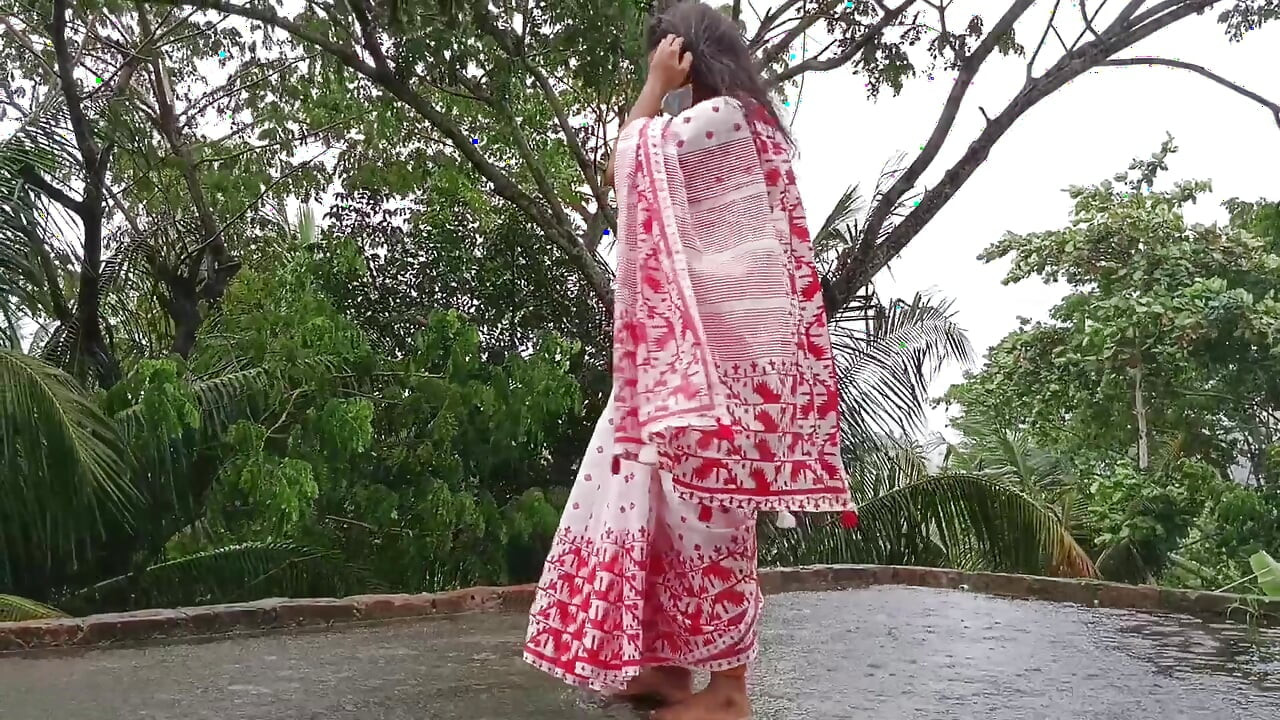 Bangladeşli üvey baba ve üvey kızının viral seksi videosu
