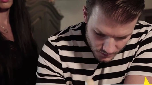 Çarşamba ürkütücü üvey ailesi tarafından memnun olur s3:e3